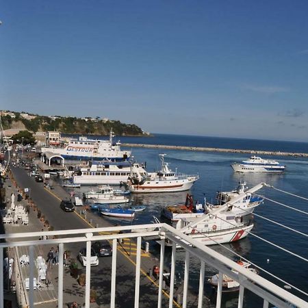 Villa Casa Geltrude al porto Procida Exterior foto