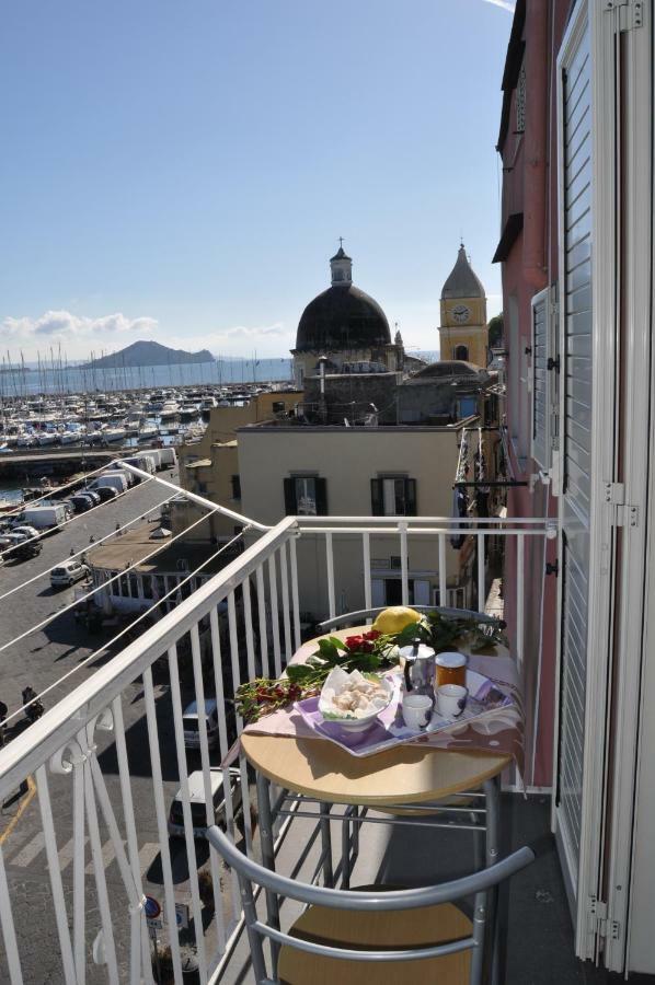 Villa Casa Geltrude al porto Procida Exterior foto