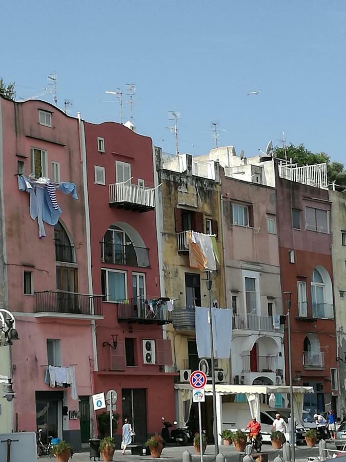 Villa Casa Geltrude al porto Procida Exterior foto
