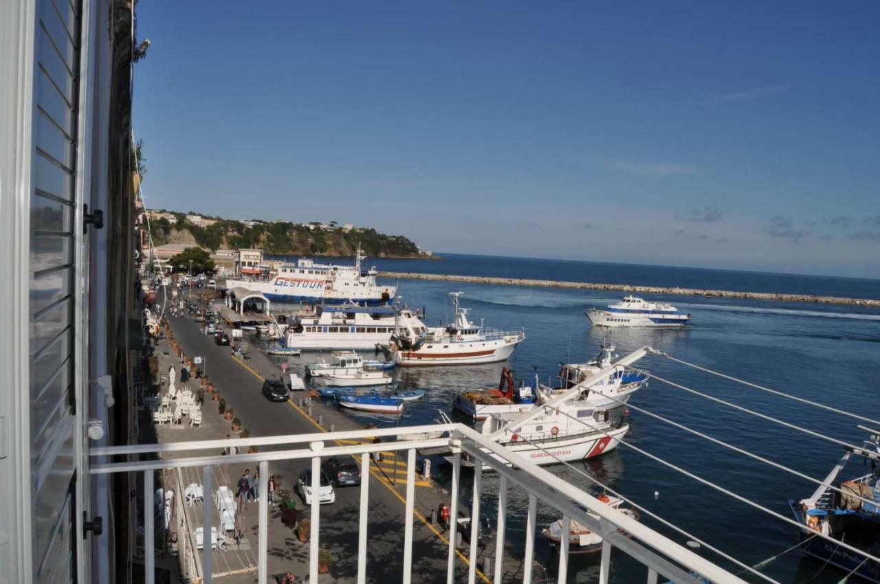Villa Casa Geltrude al porto Procida Exterior foto